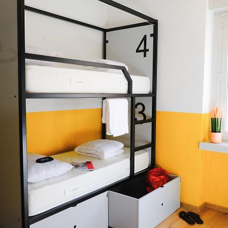 Hotello Hostel Триест Экстерьер фото