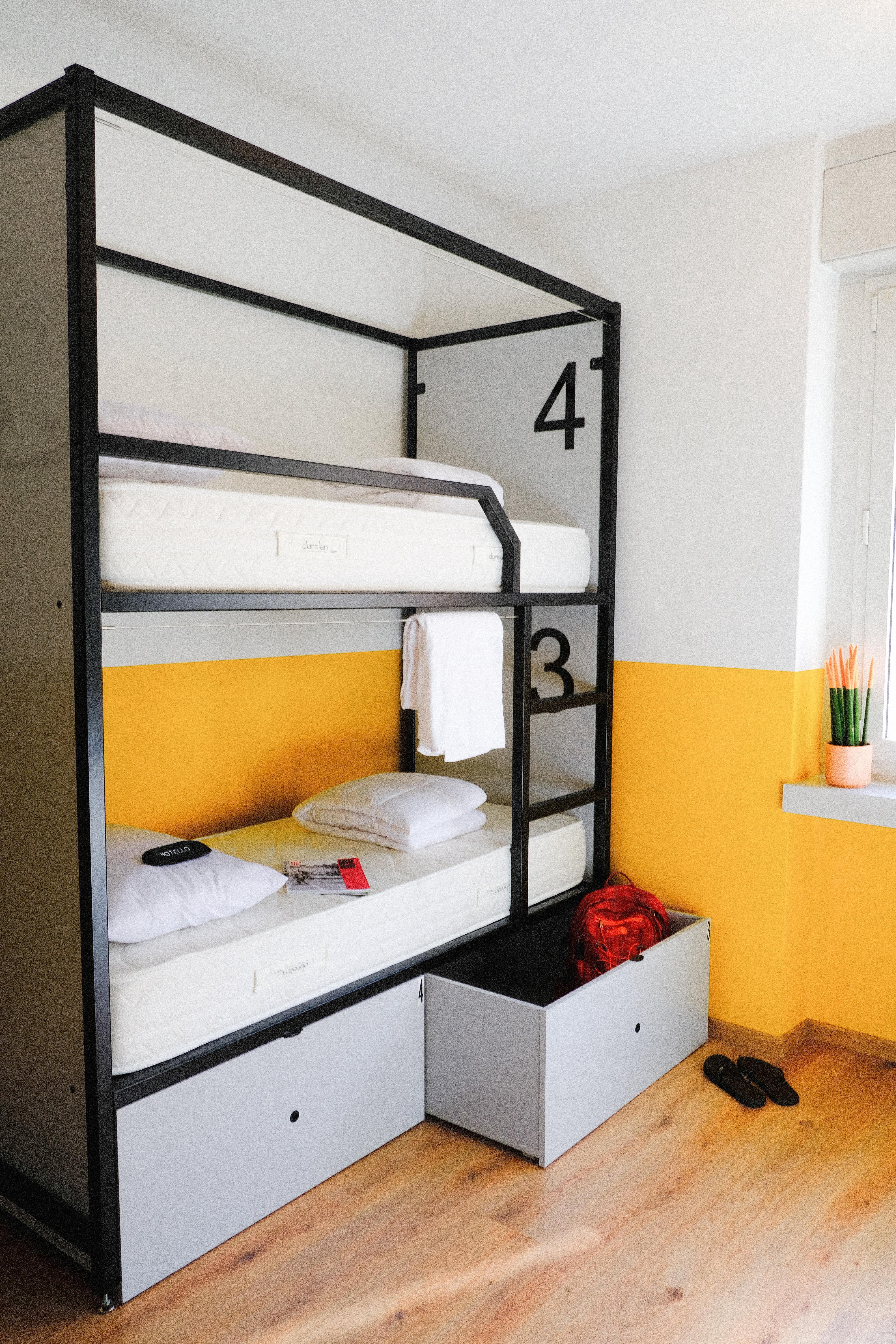 Hotello Hostel Триест Экстерьер фото