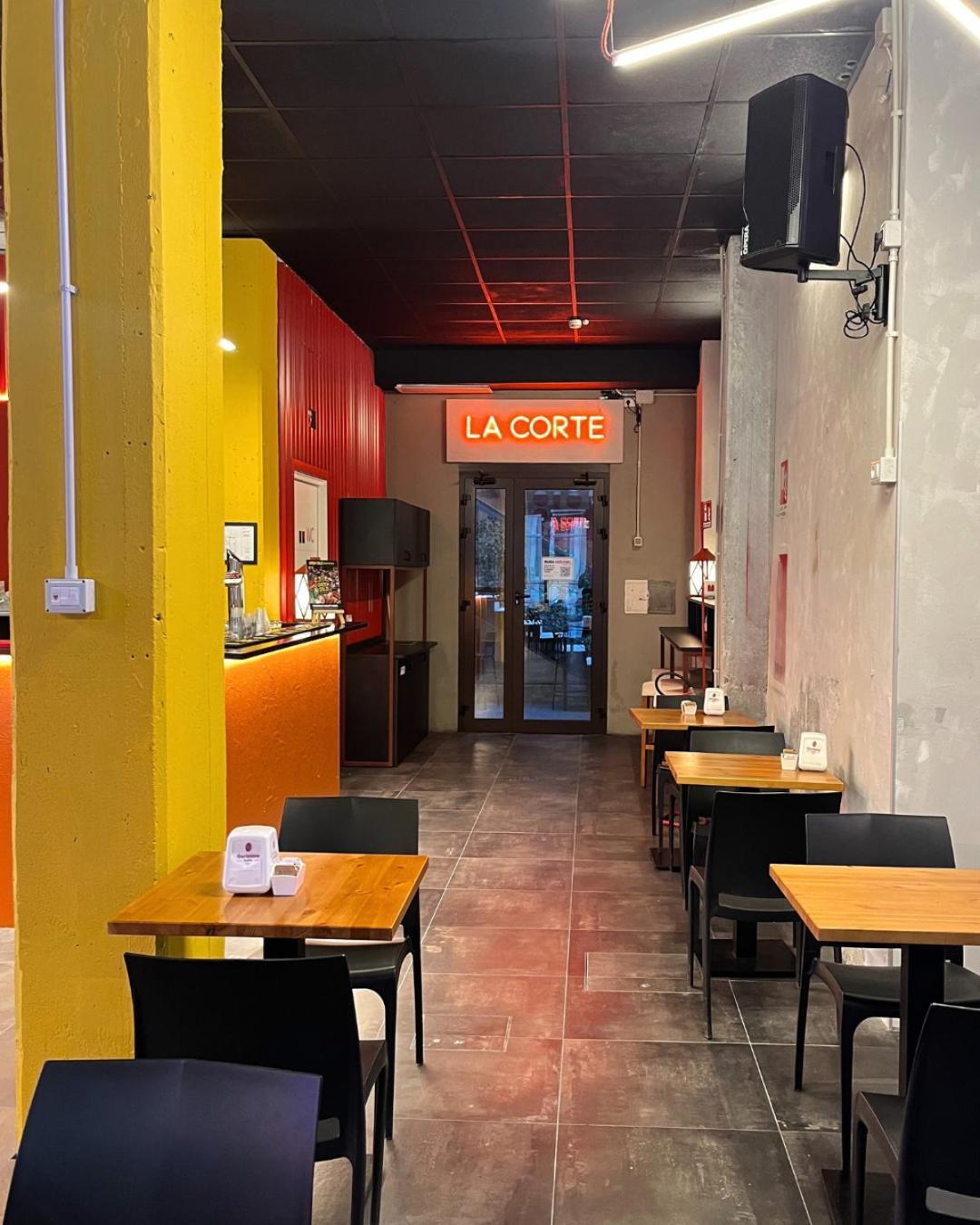 Hotello Hostel Триест Экстерьер фото